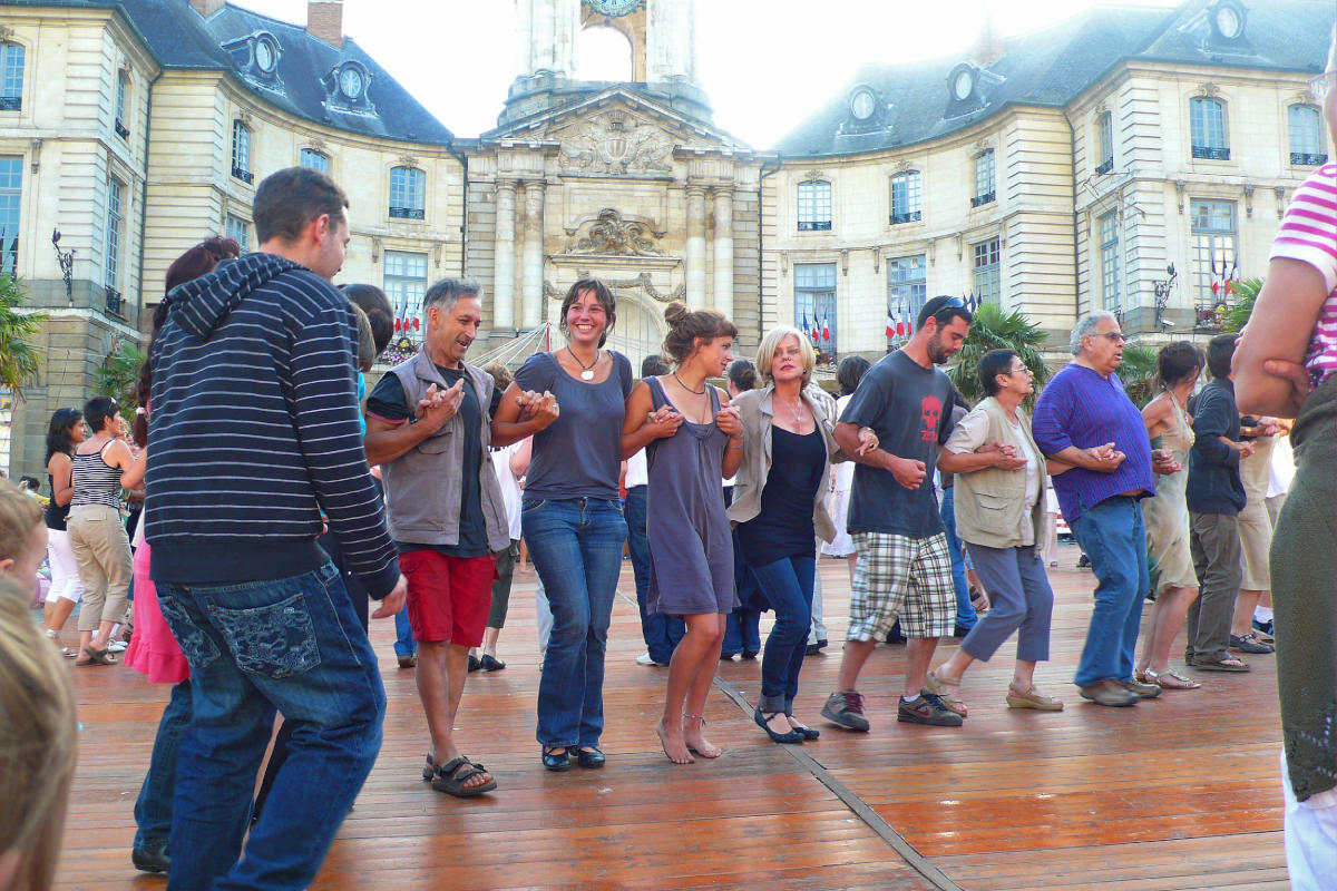 Bretagne la tradition au gout du jour danses traditionnelles de Bretagne